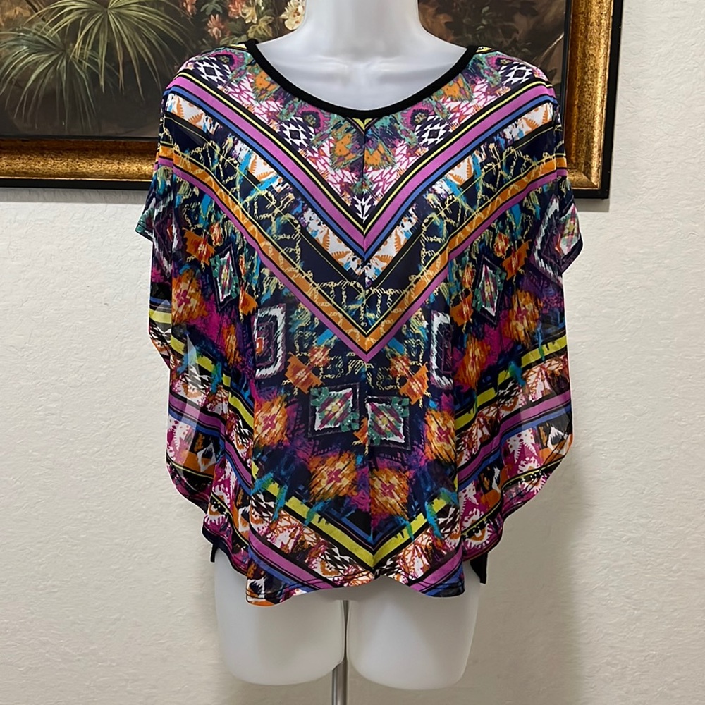 Daytrip Cute and Colorful Top - Size L